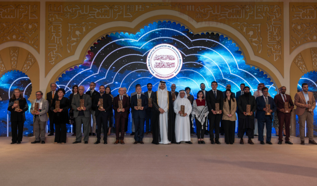 الشيخ ثاني بن حمد يكرم الفائزين بجائزة الشيخ حمد للترجمة والتفاهم الدولي في دورتها التاسعة