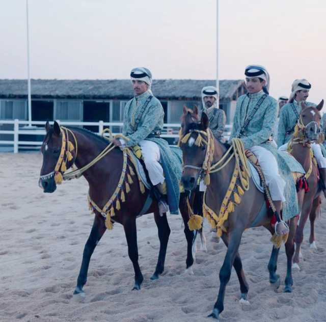 «الشقب» تستقطب زوار درب الساعي