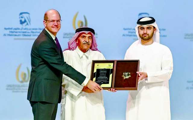 الشيخ سعود بن علي يفوز بجائزة الإبداع الرياضي