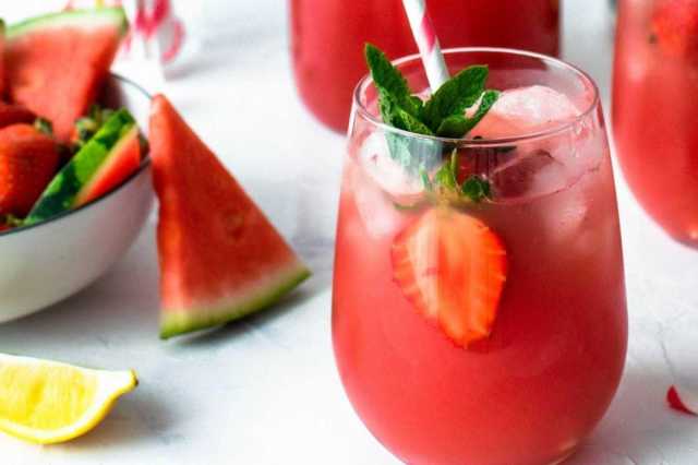 طريقة عمل عصير البطيخ بالفراولة