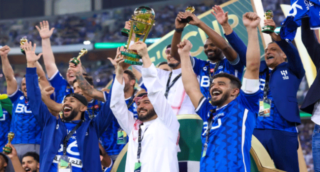 خاض كأس الملك 31 مرة وتوج 10 مرات.. الهلال.. ثاني أكثر الفرق مشاركة وفوزاً باللقب