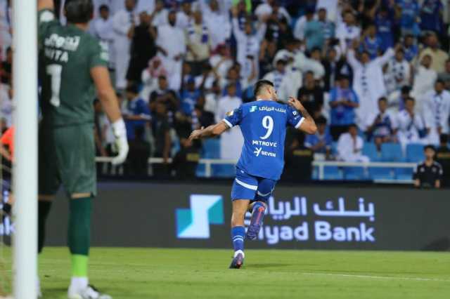 شاهد| الهلال يتخطى ضمك بصعوبة