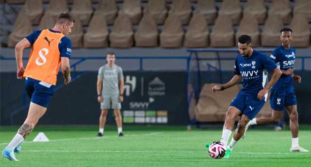 في انطلاق كأس السوبر السعودي.. كلاسيكو مثير يجمع الهلال والأهلي في عسير