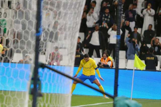 النصر يتغلب على الشباب ويحسم ديربي الرياض