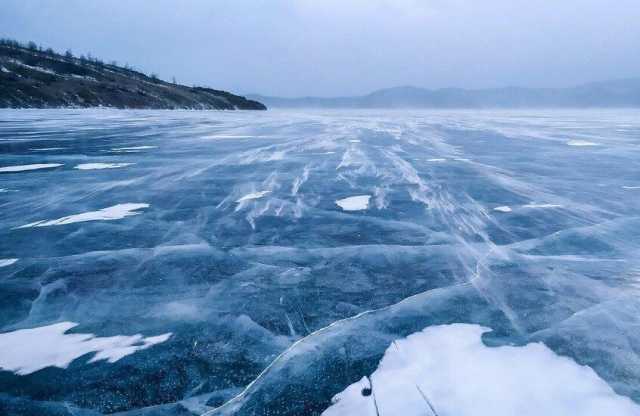 زلزال بقوة 5.6 درجات يضرب بحيرة البايكال الروسية