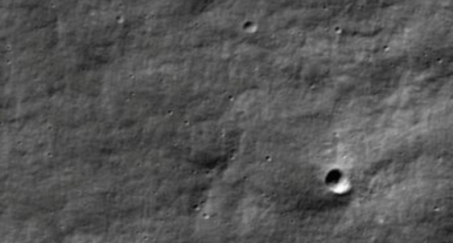 ناسا تكشف سر «حفرة القمر»