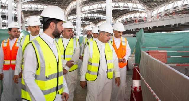 رئيس الطيران المدني يتفقد مشاريع مطار الملك خالد