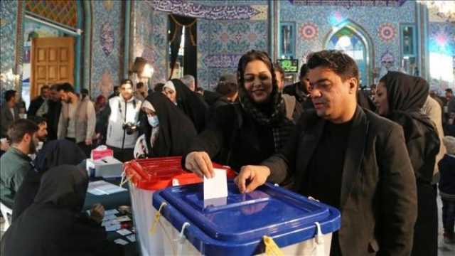 الإيرانيون يبدأون التصويت لانتخاب رئيس جديد وسط منافسة بين 4 مرشحين