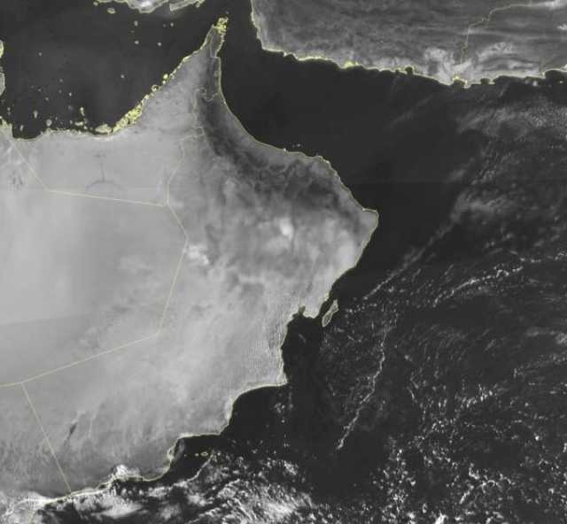 فرص لهطول أمطار متفرقة.. تعرف على طقس السلطنة