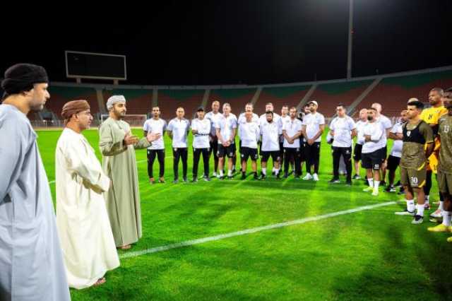 بدعم من السيد ذي يزن.. 'الأحمر' يتأهب لموقعة 'جذع النخلة' أمام 'أسود الرافدين'