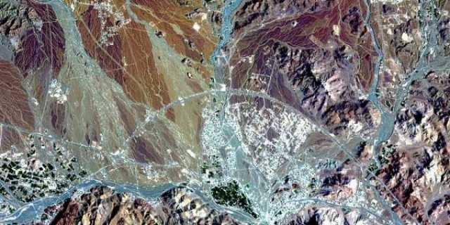 قمر 'أمان-1' ينشر صورا فضائية لسلطنة عمان