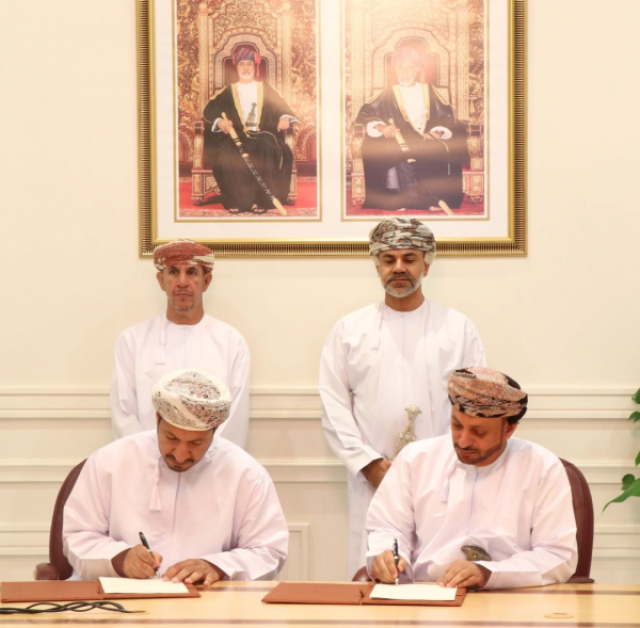 توقيع 16 عقد انتفاع لتنفيذ مشاريع زراعية في محافظة البريمي بقيمة تتجاوز 3.6 مليون ريال