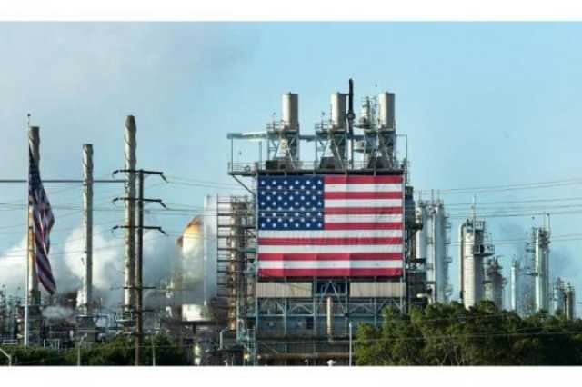 قفزة بالخام الأمريكي مع تمديد خفض إنتاج النفط الطوعية