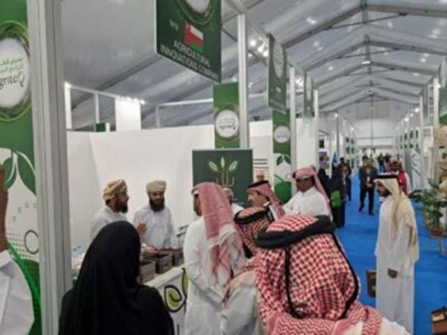 التعريف بالمنتجات العمانية في 'معرض قطر الزراعي الدولي'