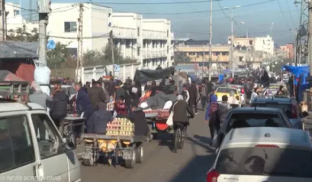 'لا مكان آمن'.. فلسطينيون برفح يروون 'مرارة' النزوح العكسي