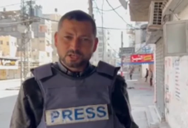 تدهور الوضع الصحي لمراسل 'الجزيرة' إسماعيل أبو عمر