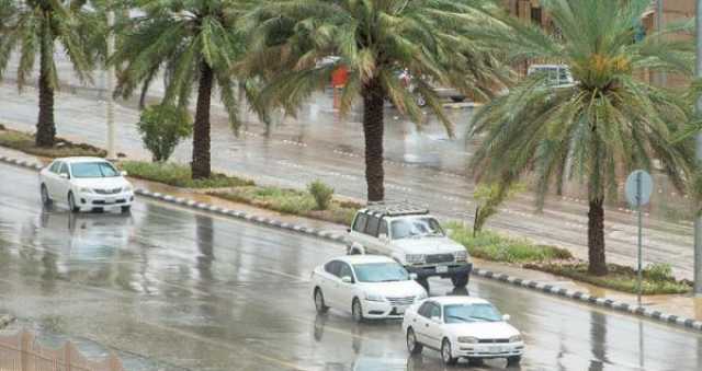 انخفاض في درجات الحرارة وأمطار متفاوتة الغزارة في السعودية والكويت