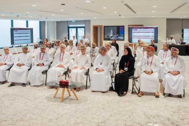 'الأكاديمية السلطانية للإدارة' تُخرج دفعة جديدة من القيادات في 'مسار الوكلاء'