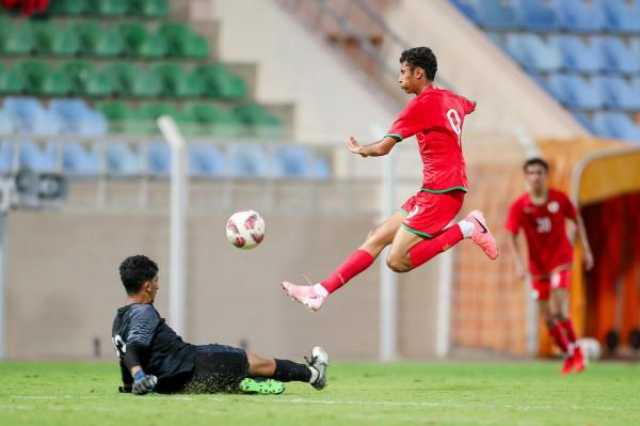 'الأحمر الصغير' يتعادل وديا مع اليمن