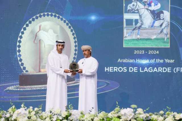 مربط الحشار يتوج بـ'أفضل خيل عربي' ضمن جوائز هيئة الإمارات لسباق الخيل