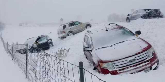 حالة الطوارئ في عدد من الولايات المتحدة جراء عاصفة ثلجية عنيفة