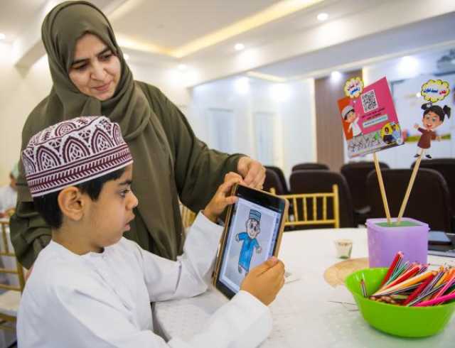 'يوم المعلم العماني'.. مسيرة مضيئة من الدعم اللامحدود لـ'مربّي الأجيال' والارتقاء بقدراتهم المهنية والوظيفية