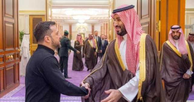 محمد بن سلمان وزيلينسكي يستعرضان جهود تحقيق سلام دائم بأوكرانيا