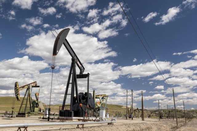 النفط يرتفع 3% وسط مخاوف من اضطراب إمدادات الشرق الأوسط