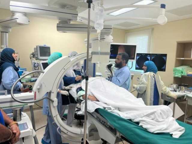 لأول مرة.. مستشفى صحار يقدم خدمة 'منظار المجاري الصفراء'