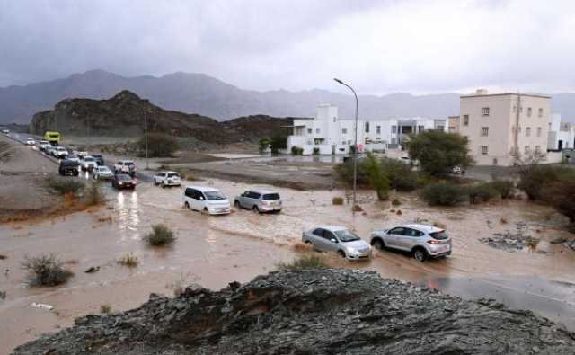 بالفيديو.. بدء التأثيرات القوية لـ 'أخدود الريان' علي شمال السلطنة