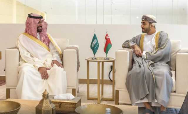 بالصور.. السيد ذي يزن يعقد جلسة مباحثات مع الأمير بدر بن عبدالله آل سعود في الرياض