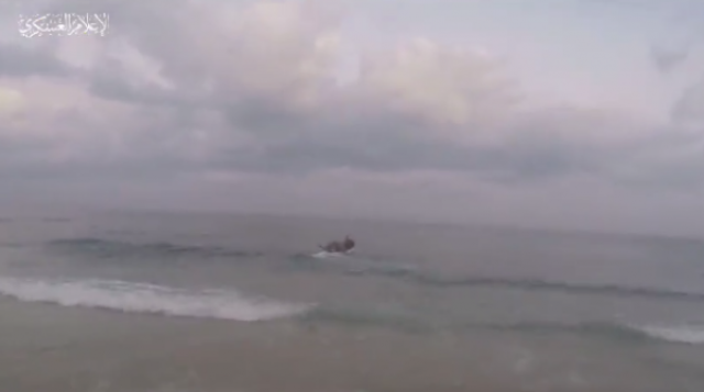 مشاهد من اقتحام 'كوماندوز القسّام' لقاعدة 'زيكيم' العسكرية عبر البحر