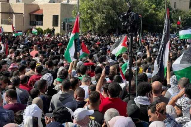 الآلاف يتظاهرون في عمَّان دعمًا لفلسطين