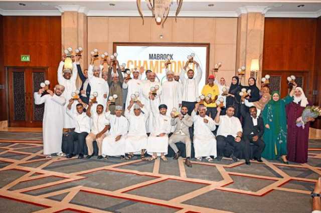 تكريم الفائزين بمسابقة 'أبطال عمان للضيافة'