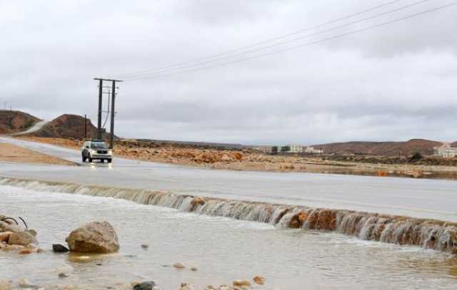 ينقل تسجل أعلى كمية أمطار.. وانجراف 3 أطفال في مجرى وادي بني غافر بالرستاق