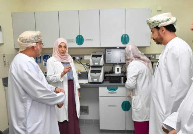 قص شريط افتتاح مختبر البلمرة الجزيئي في مستشفى خولة