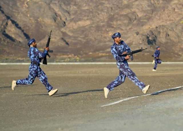 48 فريقًا يتنافسون في بطولة شرطة عمان السلطانية للرماية