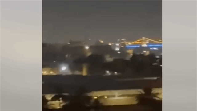بالفيديو.. قصف صاروخي عنيف يستهدف السفارة الأمريكية في بغداد