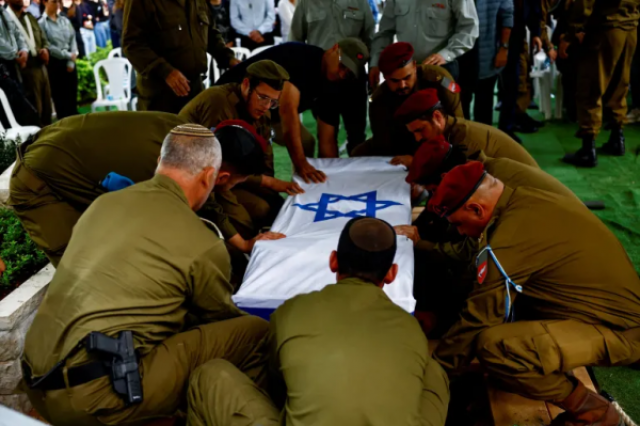 إصابة 7 جنود من البحرية الإسرائيلية إثر انقلاب زورق حربي