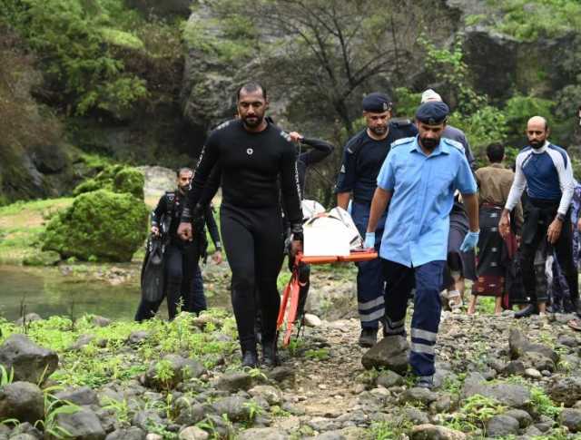 وفاة شخص غرقا في عين جرزيز بظفار.. عاجل