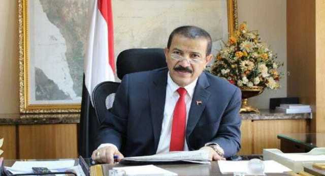 وزير الخارجية بحكومة تصريف الأعمال يهنئ نظيره اللبناني باليوم الوطني