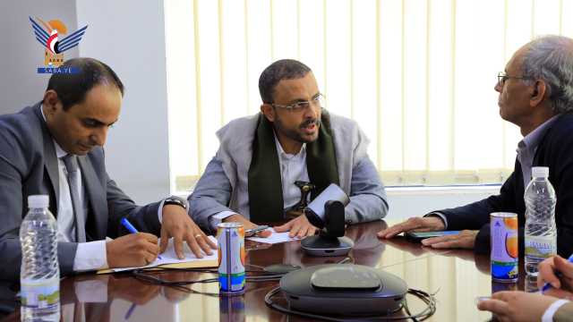 محافظ البنك المركزي اليمني يلتقي القائم بأعمال رئيس جمعية البنوك اليمنية