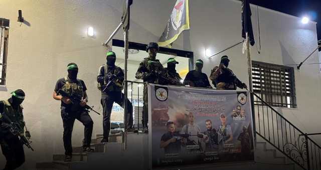 كتائب القسام تنظم عرضًا عسكريا في مخيم جنين وتعزي عوائل الشهداء