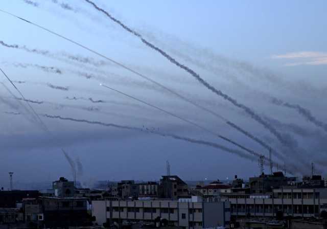 كتائب القسام تقصف قاعدة “رعيم” الصهيونية برشقة صاروخية