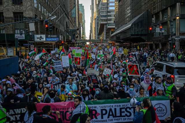 الآلاف يتظاهرون في نيويورك وروما للمطالبة بإنهاء الاحتلال الصهيوني وتنديدا بالعدوان على غزة والضفة