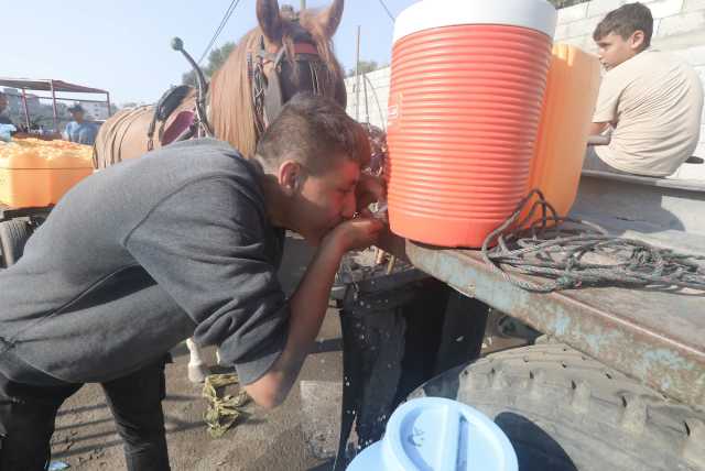 حماس: العدو الصهيوني قطع إمدادات المياه لتهجير المدنيين من منازلهم