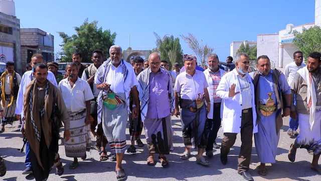 النعيمي وقحيم يتفقدان سير الخدمات الطبية بهيئة مستشفى الثورة بالحديدة