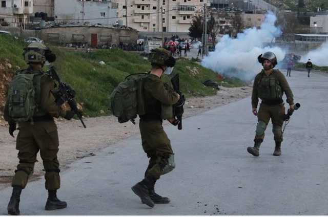 اصابة ثلاثة فلسطينيين بالرصاص في مخيم الدهيشة واقتحام عدد من المدن بالضفة