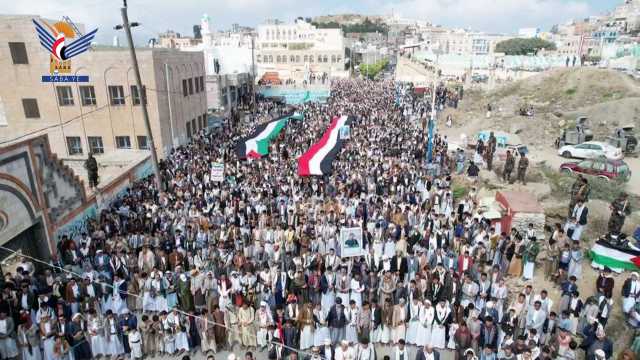 مسيرات ووقفات جماهيرية في حجة تحت شعار “دماء الأحرار على طريق الانتصار”