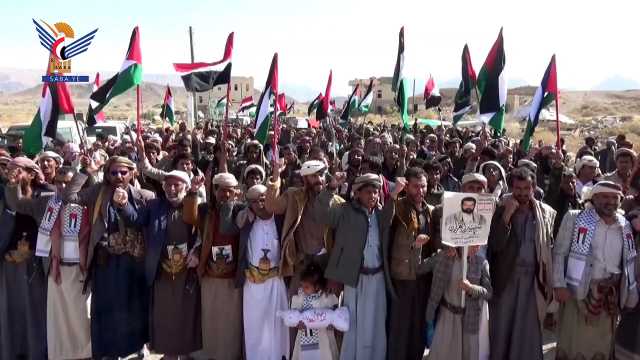 مسيرات حاشدة بمأرب تحت شعار “ثابتون مع فلسطين.. وأمريكا أم الإرهاب”